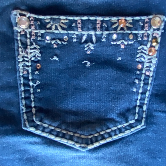 Jeans - Picture 2 of 5